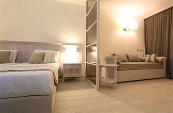 Marana Hotel