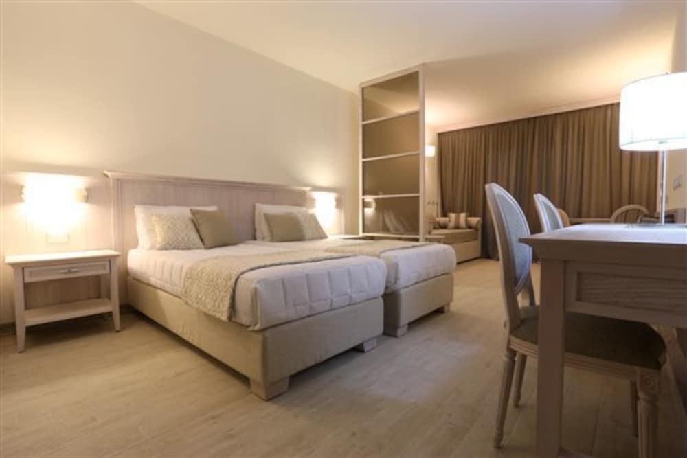 Marana 4*